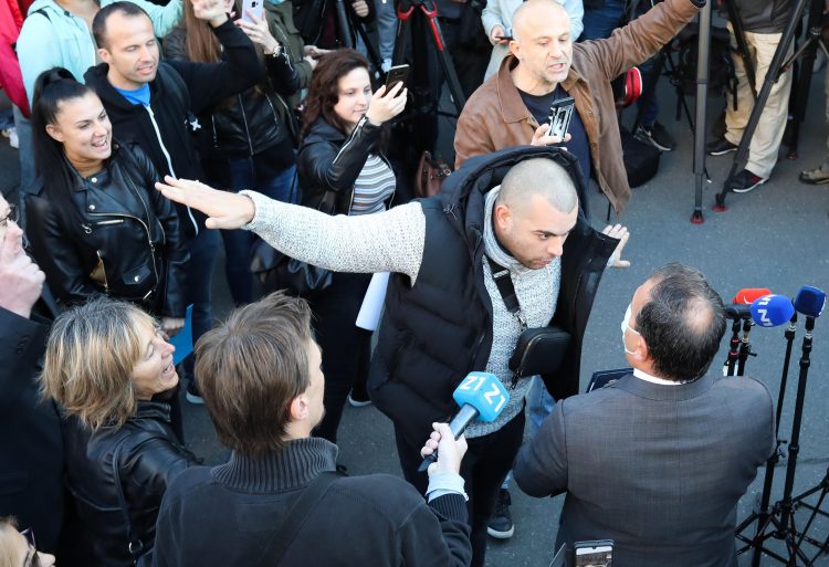 1633327656-PXL_041021_90013295-750x513