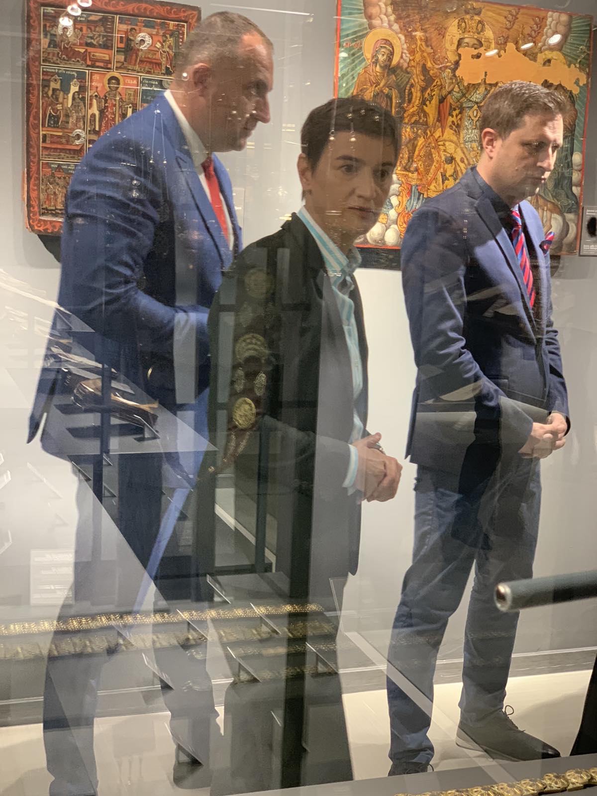 IMG-ede1dc62d824f4739779e154a86b3f19-V (1)