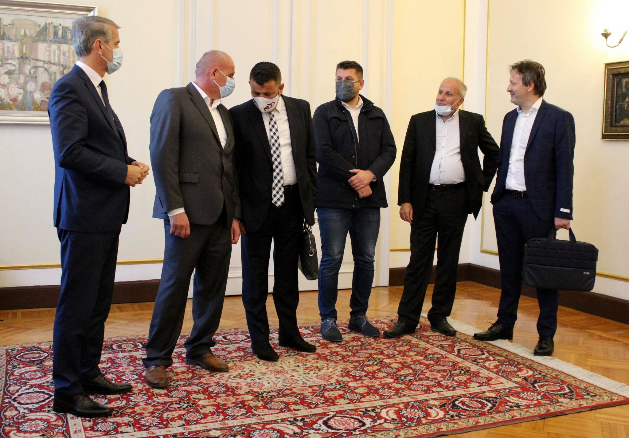 244179909_234227048751639_8519463383935454853_n