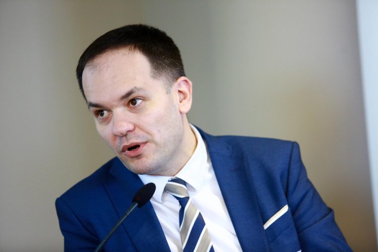 1633971885-PXL_120319_76316629-750x500