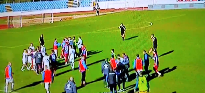 FireShot Capture 009 - Mondo.ba Sport on Twitter_ _Koškanje igrača Leotara i Borca https___t_ - twitter.com