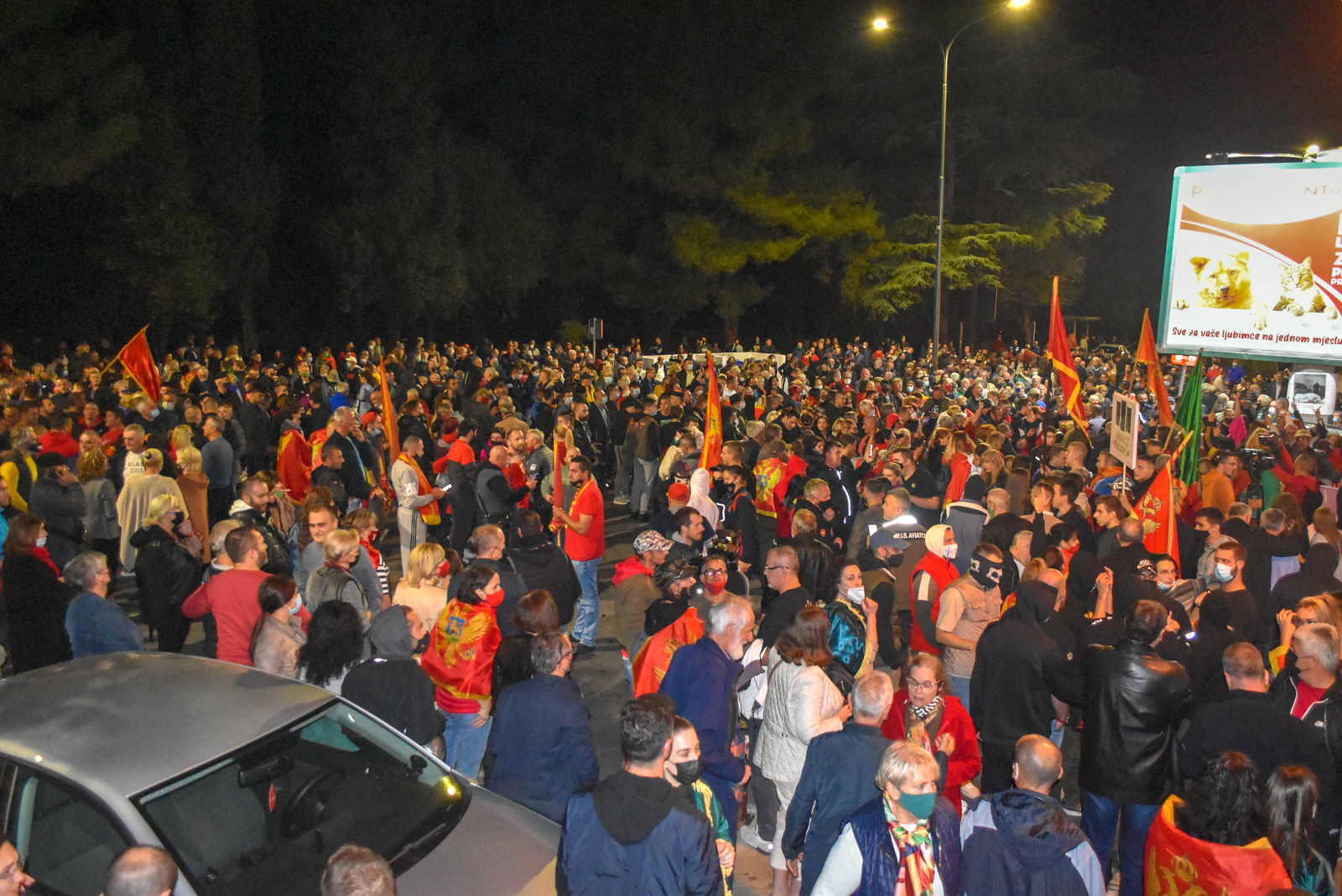 Protest u Podgorici: Građani traže da se Cetinjski manastir vrati u vlasništvo Prijestonice Cetinje