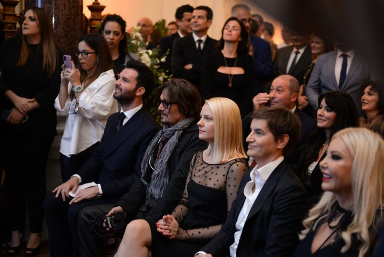 1634719380-Tan2021-10-19_215124355_0-750x501