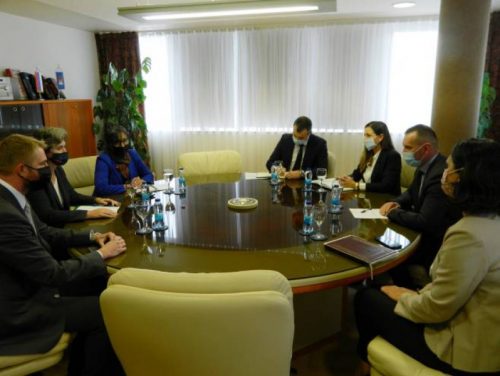 res_1634826733_lukac-na-sastanku-sa-zamjenikom-ambasade-sad-500x376