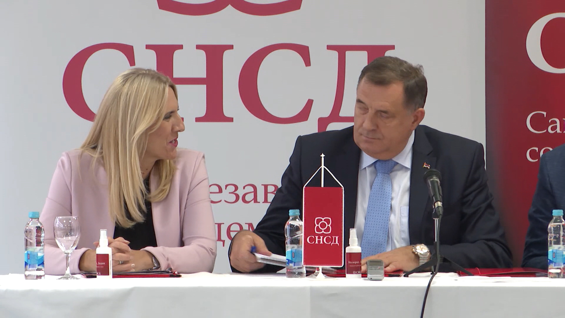 dodik snsd