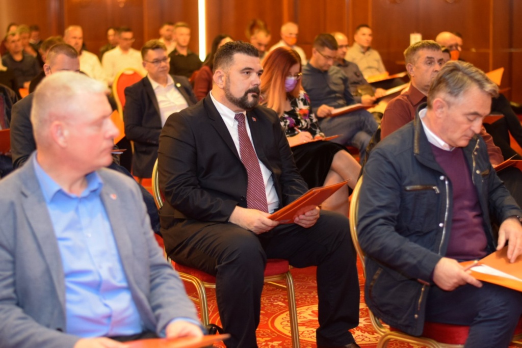 IMG-741bdc54547aded04accc1ce16353ae3-V-1024x683