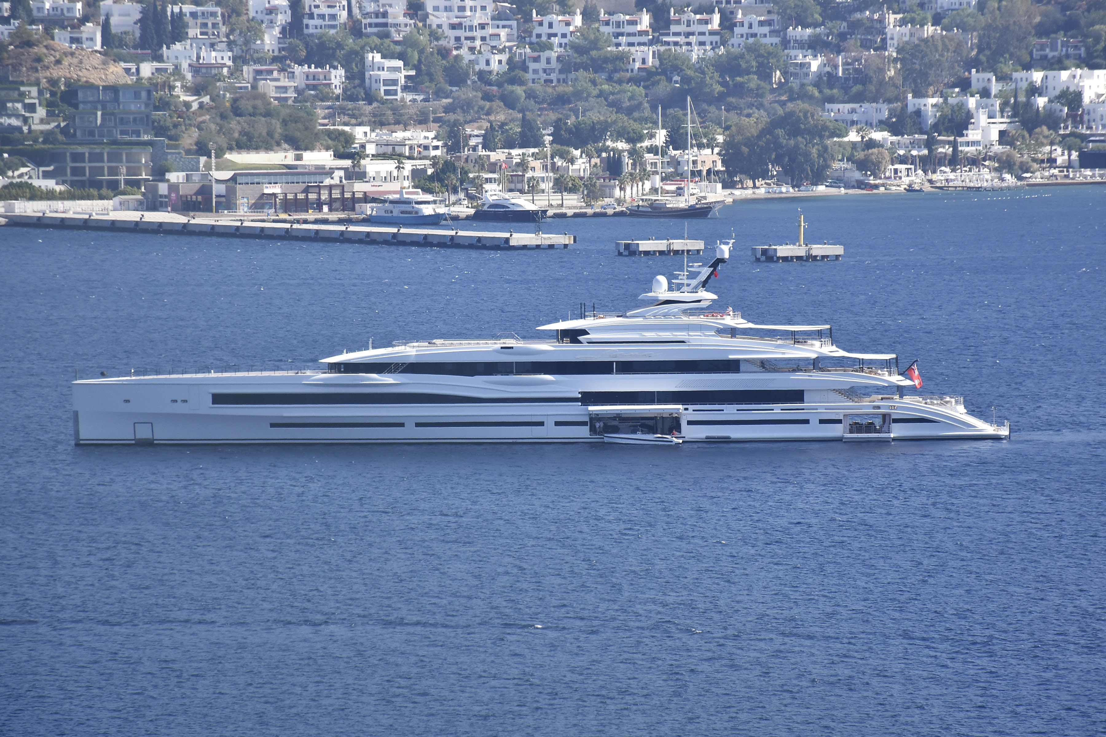 Bill Gates s jahtom dugom 107 metara stigao u turski Bodrum