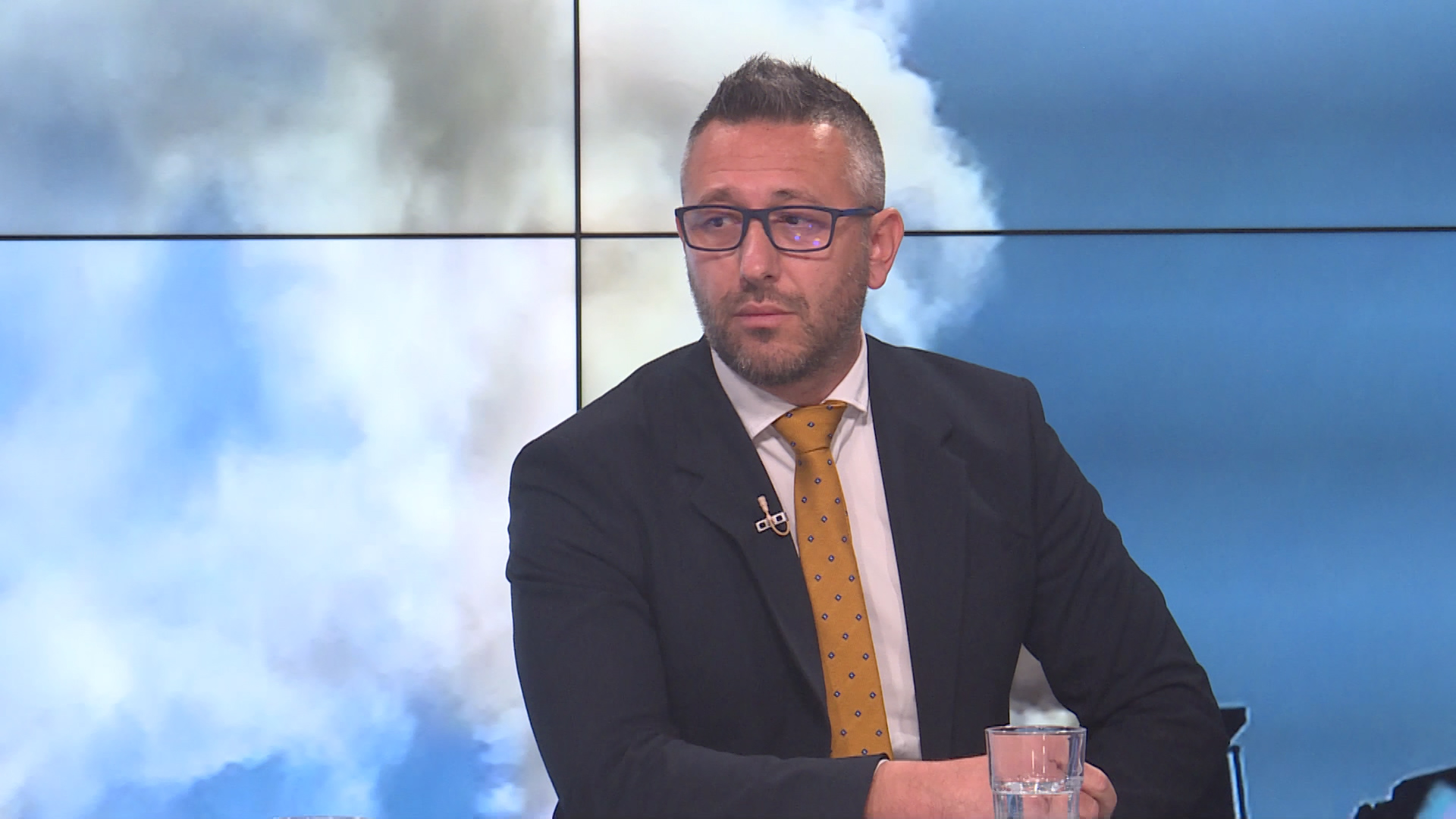 SA-.00_04_06_03.Still011