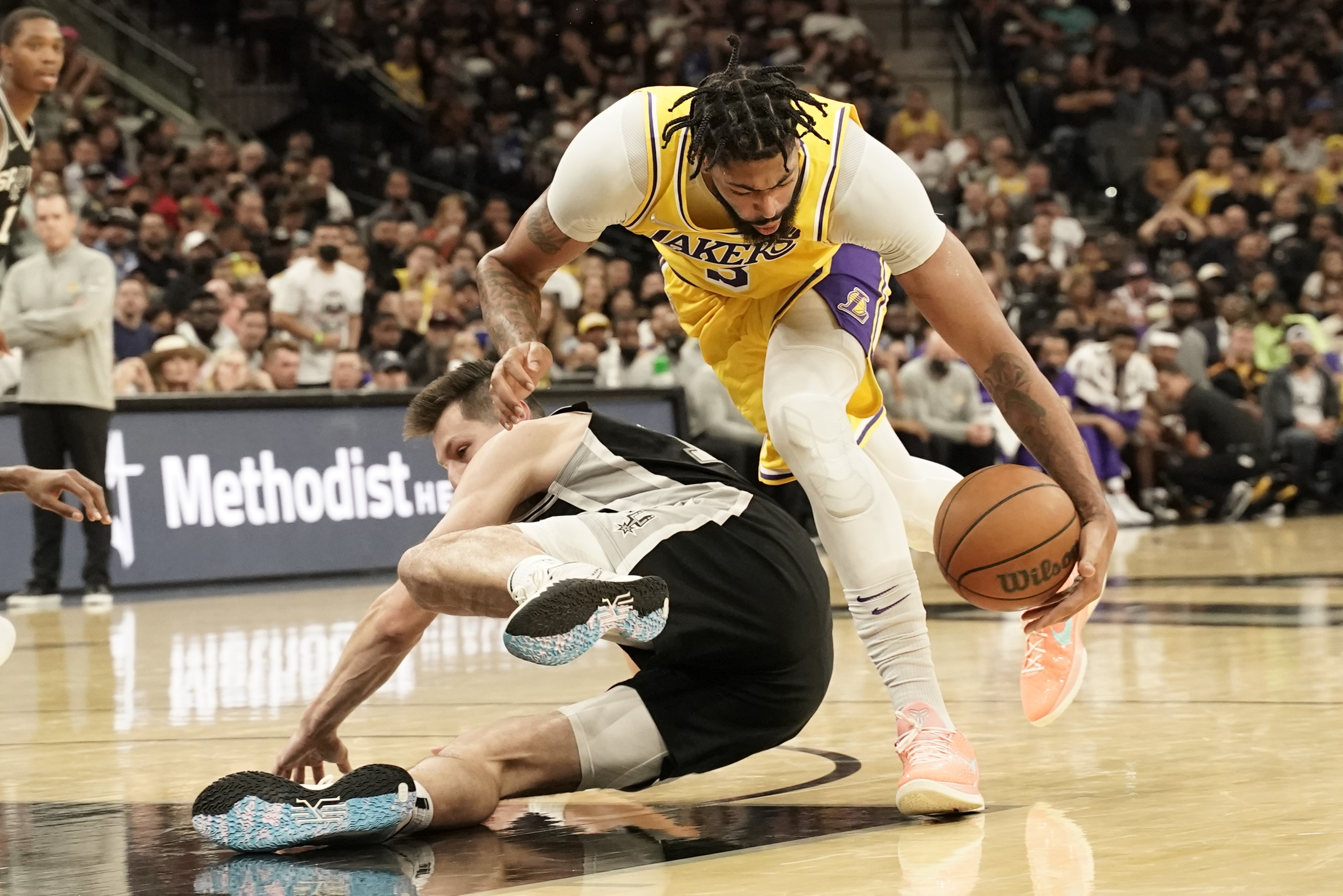 NBA: Los Angeles Lakers at San Antonio Spurs