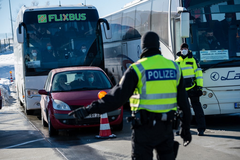 policija