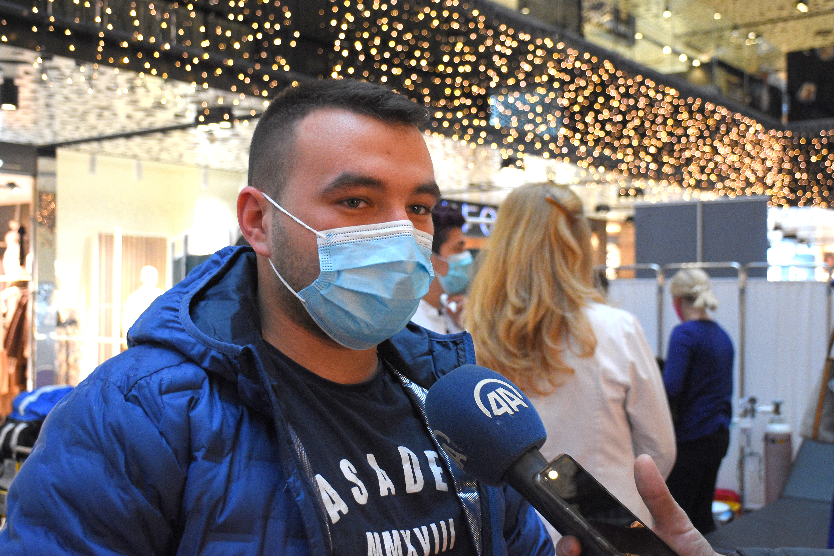 BiH: Veliki odziv građana na vakcinaciju protiv COVID-19 u sarajevskom SCC-u