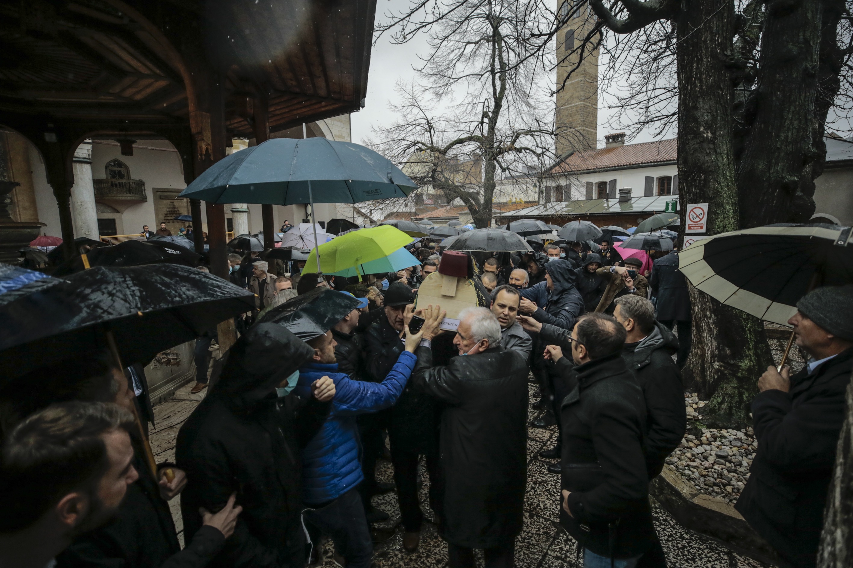 Dženaza Hasanu Čengiću, bivšem predsjedniku Sabora Islamske zajednice u BiH