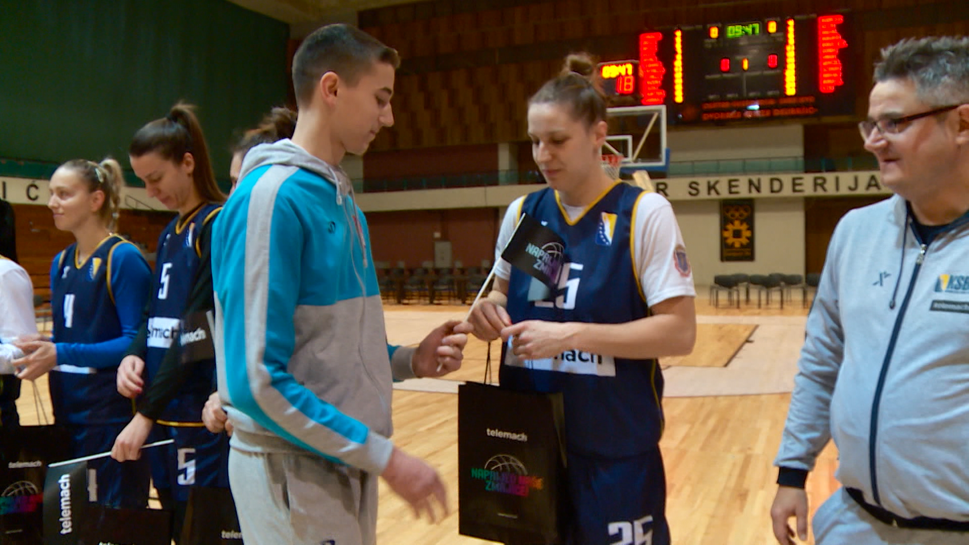 SA-.00_00_15_13.Still006