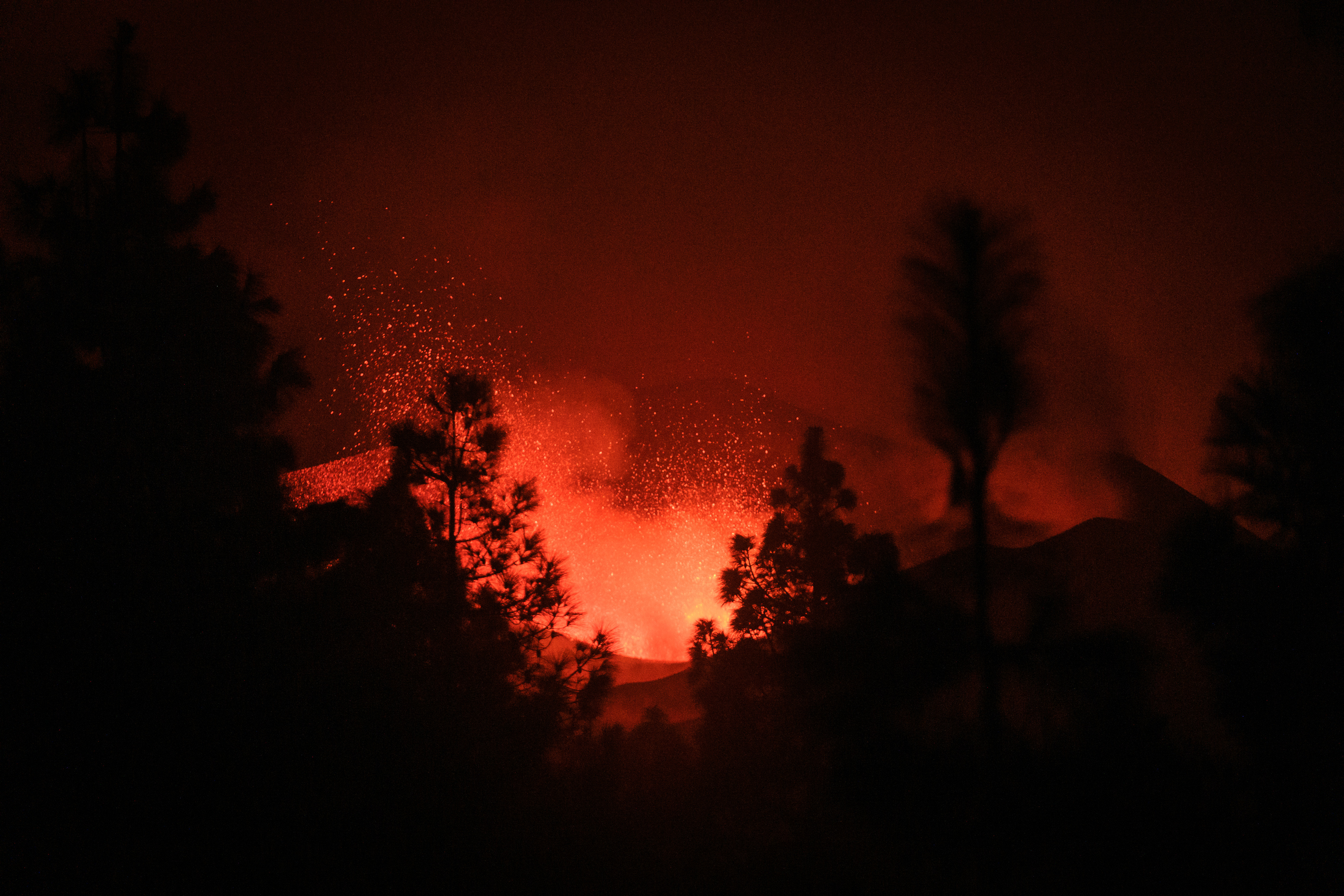 Španija: Vulkan na ostrvu La Palma aktivan osam sedmica nakon erupcije
