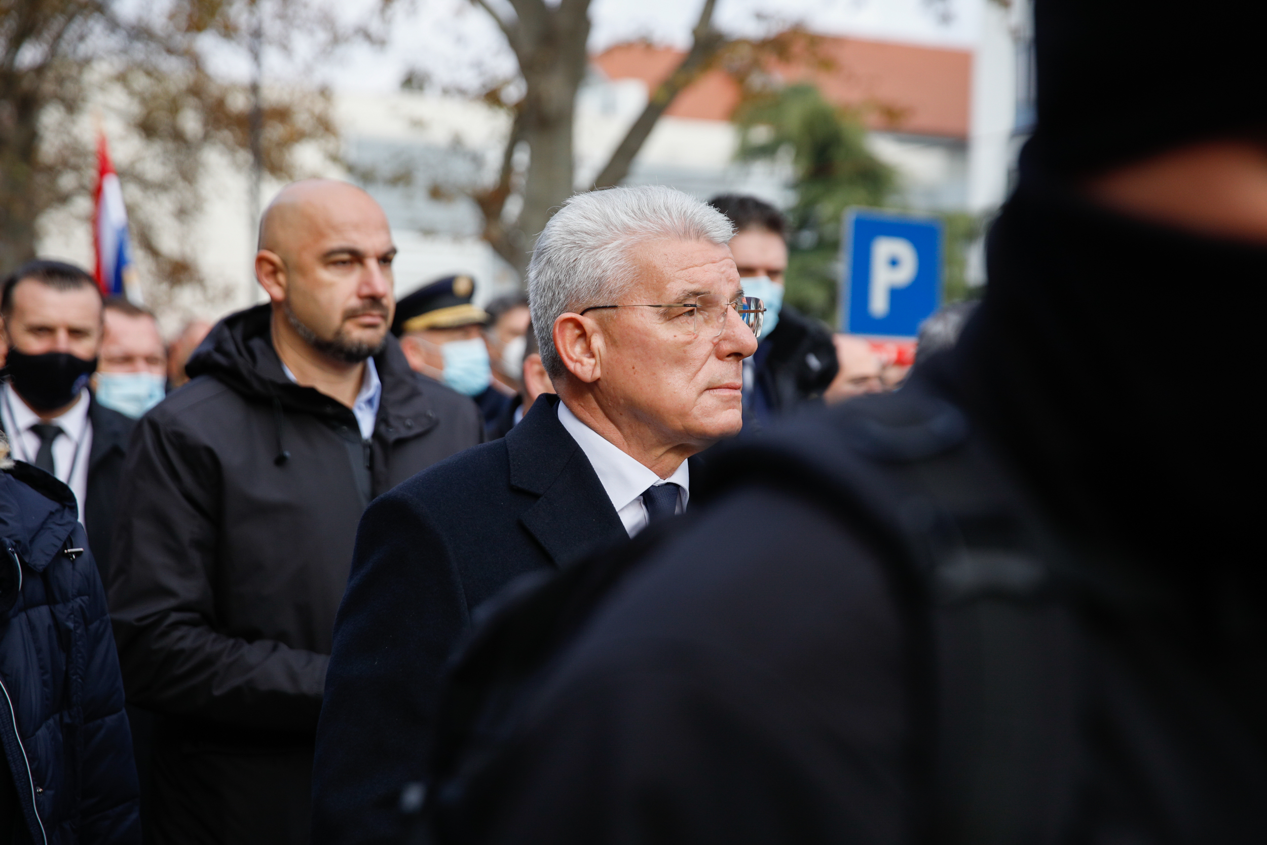 Hrvatska: Hiljade ljudi u Koloni sjećanja na žrtvu Vukovara, među učesnicima i Džaferović