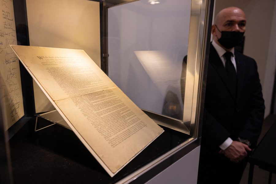 1637311726-000_9RX4J9-900x600