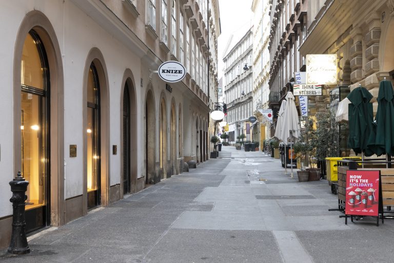 1637577552-Tan2021-11-22_11547725_0-768x512