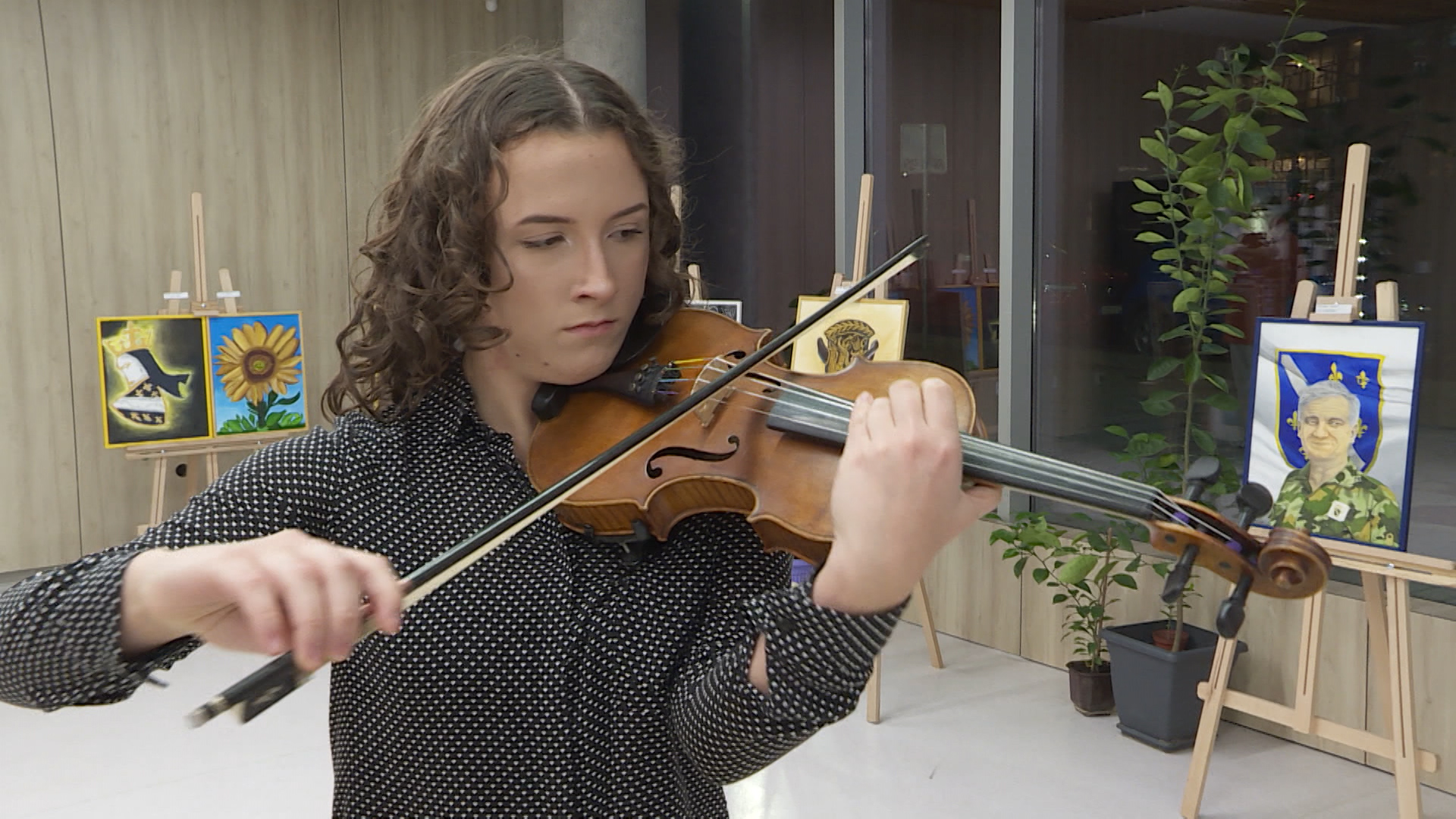 SA-IZLOZBA OGBIH PKG-SEZ-1(20211117-211706064).mxf.00_00_16_10.Still001