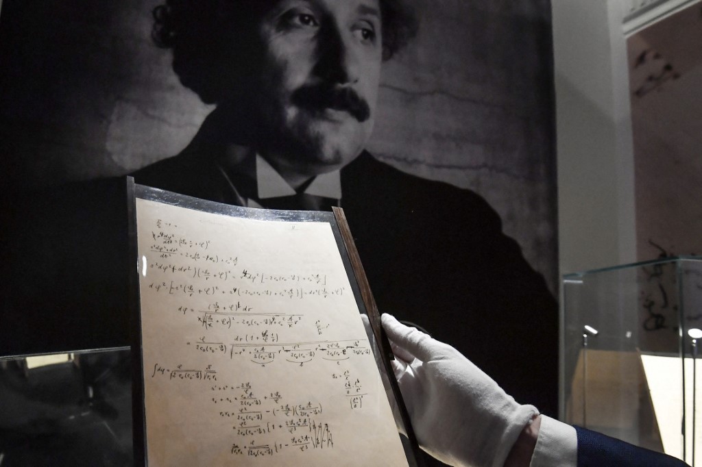 FRANCE-SCIENCE-EINSTEIN-AUCTION