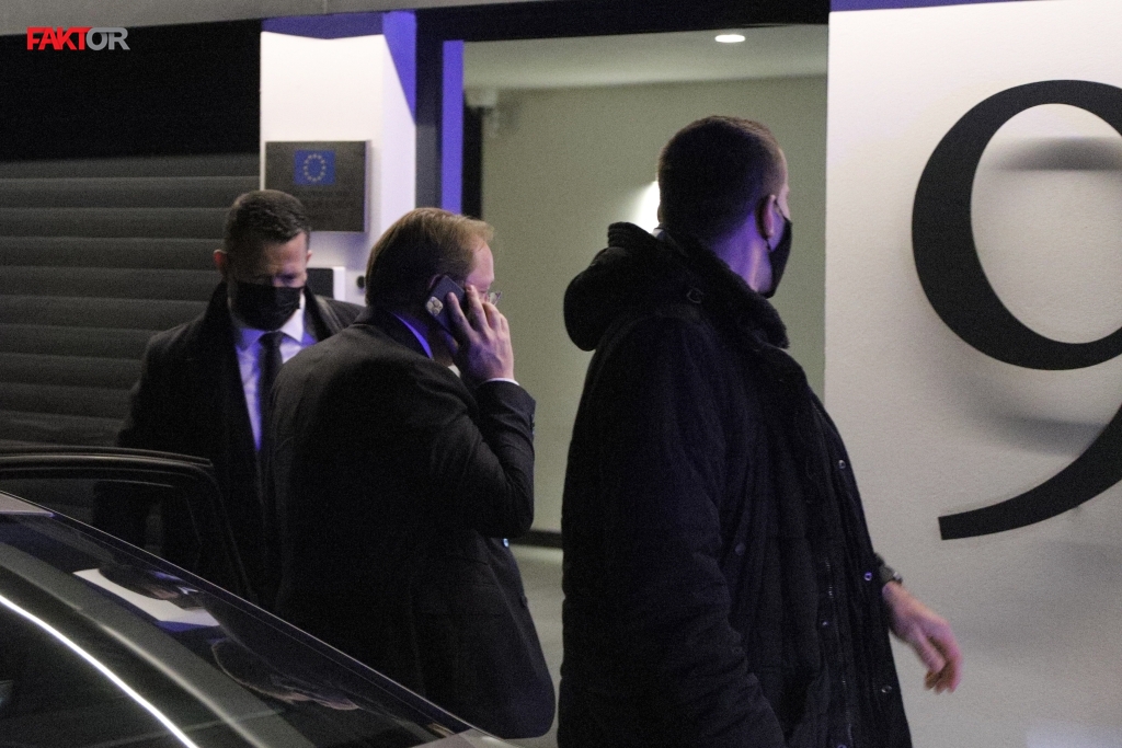 1d1fd97520bddfaa03d7fac80681fb74