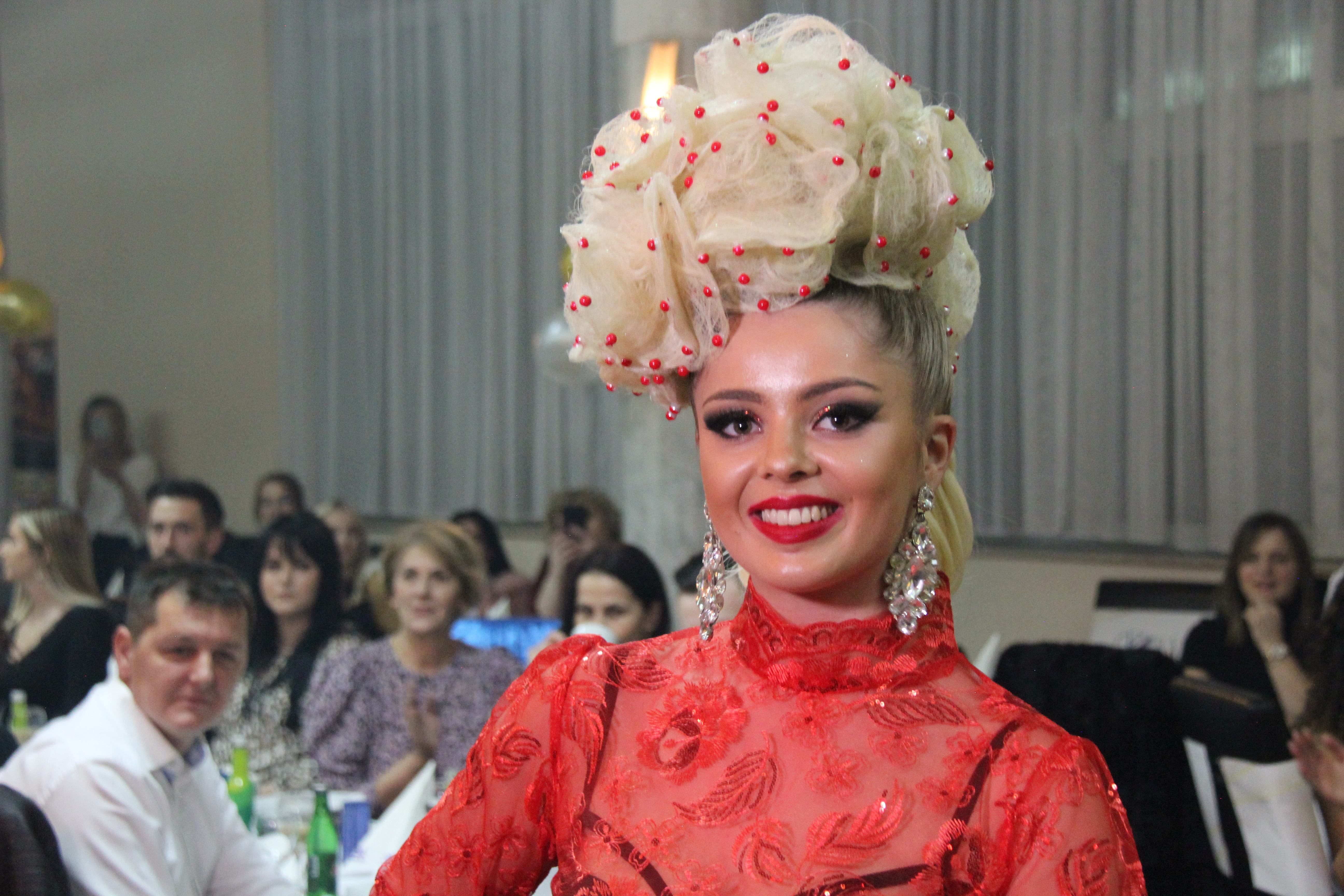 Bihać: Predstavljeni najnoviji trendovi u svijetu frizura