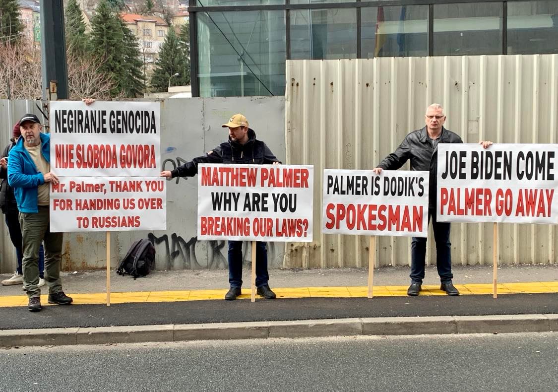 protesti ispred eu 2