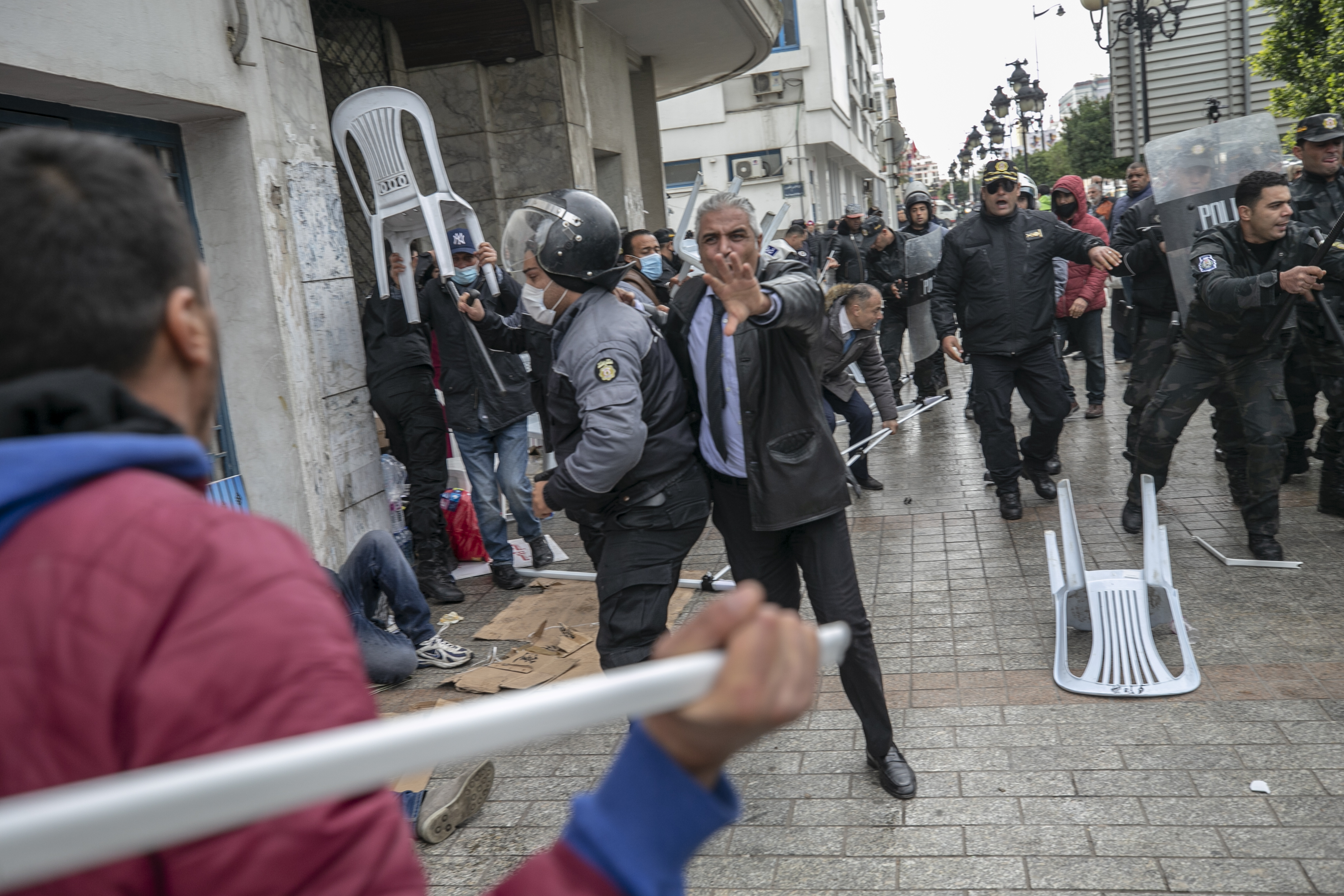 Tunis: Policija suzavcem protiv demonstranata