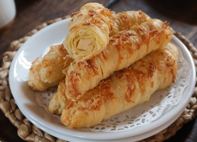 Cheese,Roll,Is,A,Pastry,Made,From,Flour,,Butter,,Sugar,