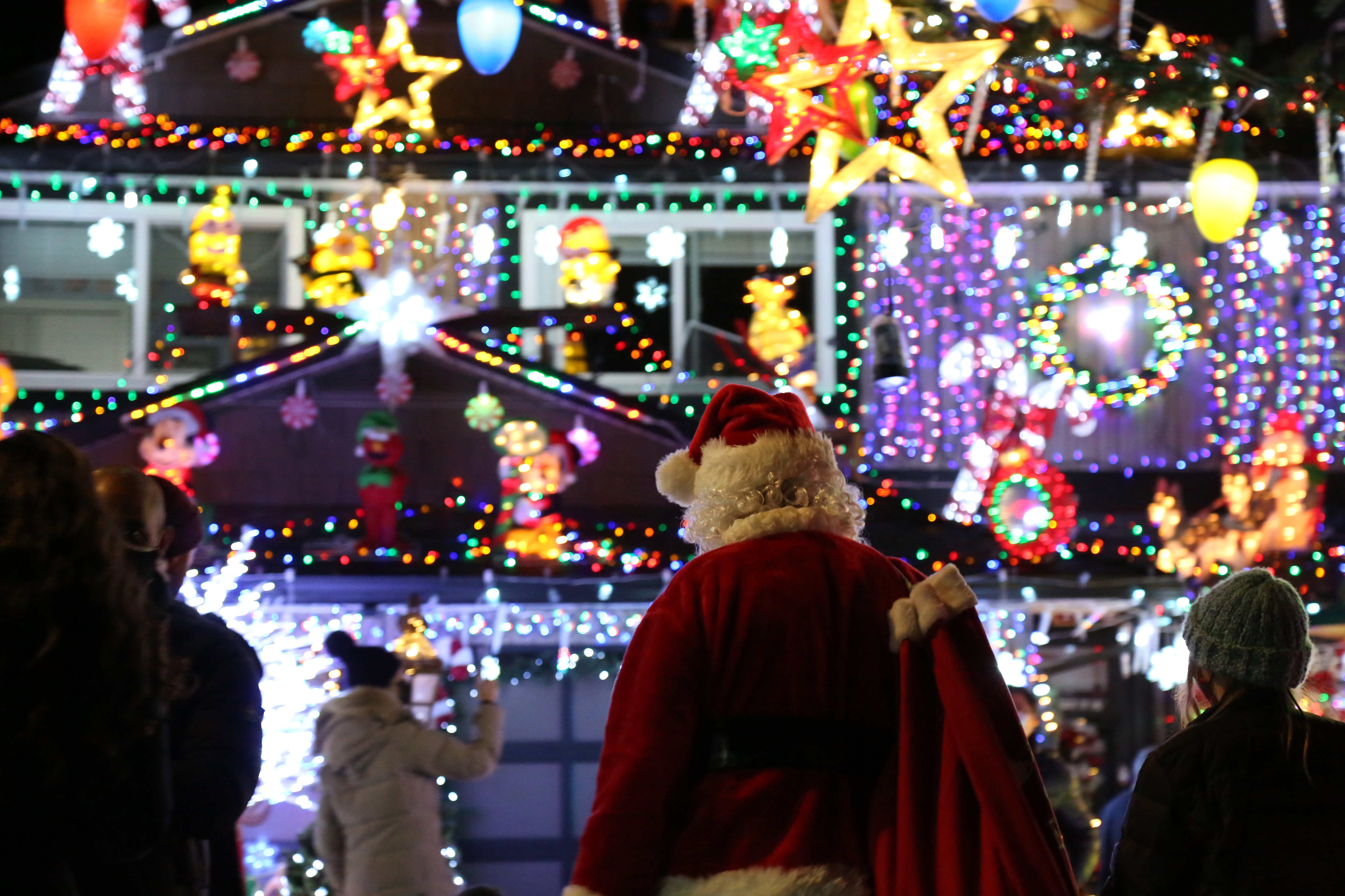 Više od 200.000 božićnih ukrasa na kući u Kanadi