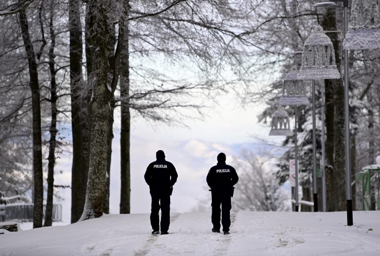 1640516378-PXL_291121_90881482-750x506