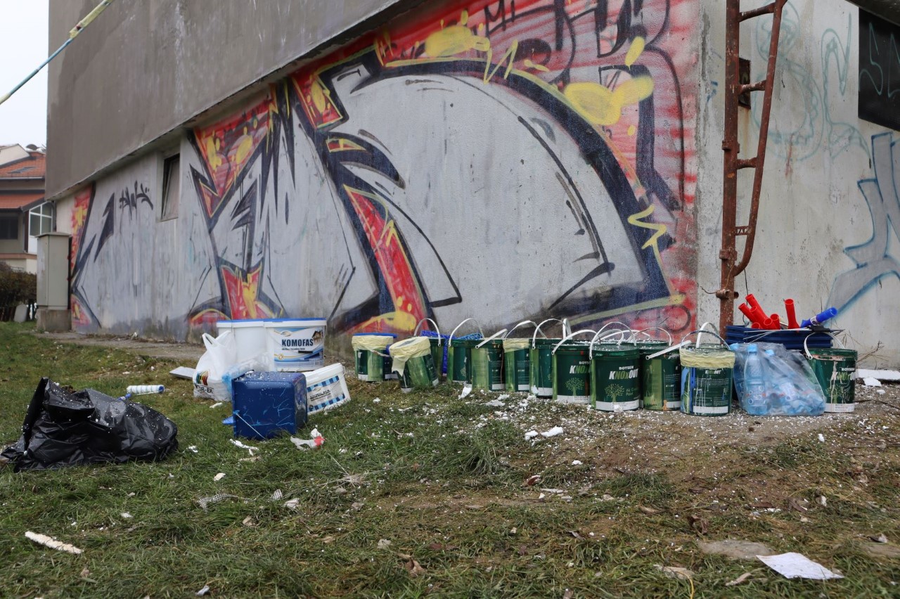 thumbnail_Obojena klapa - IchBiH - mural Michael Schumacher 3