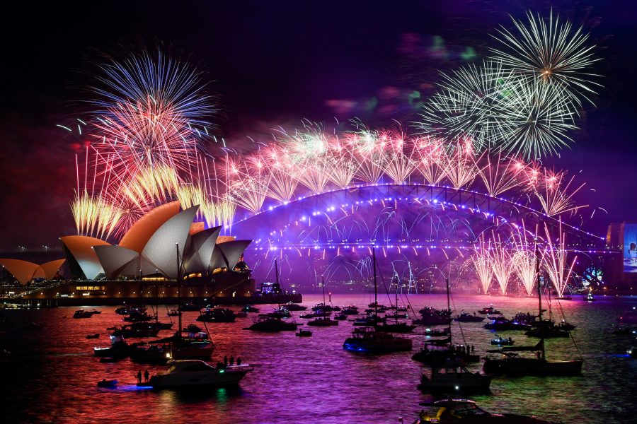 1640957129-2021-12-31T132229Z_321996035_RC2PPR9OO08Q_RTRMADP_3_NEW-YEAR-AUSTRALIA-FIREWORKS-900x600