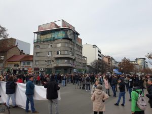 1641214468-protesti-novi-sad-300x225.jpeg