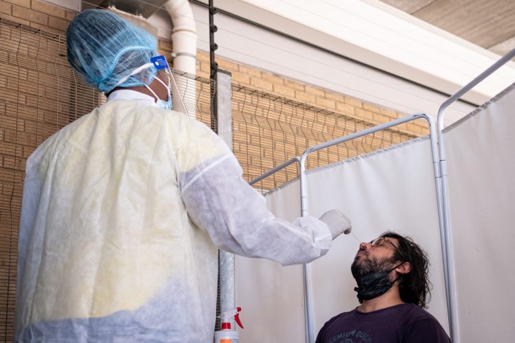 1639649110-000_9TN3D3-750x500