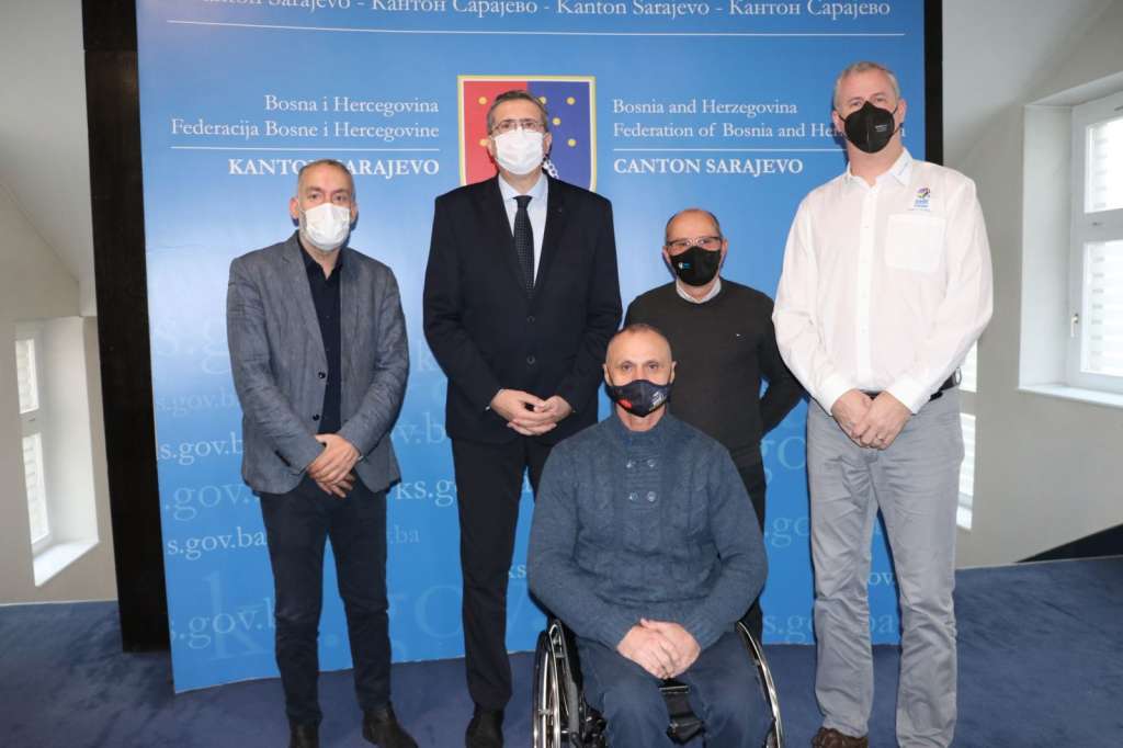 l_8593422aec4b388d9bed2fde17817d8b