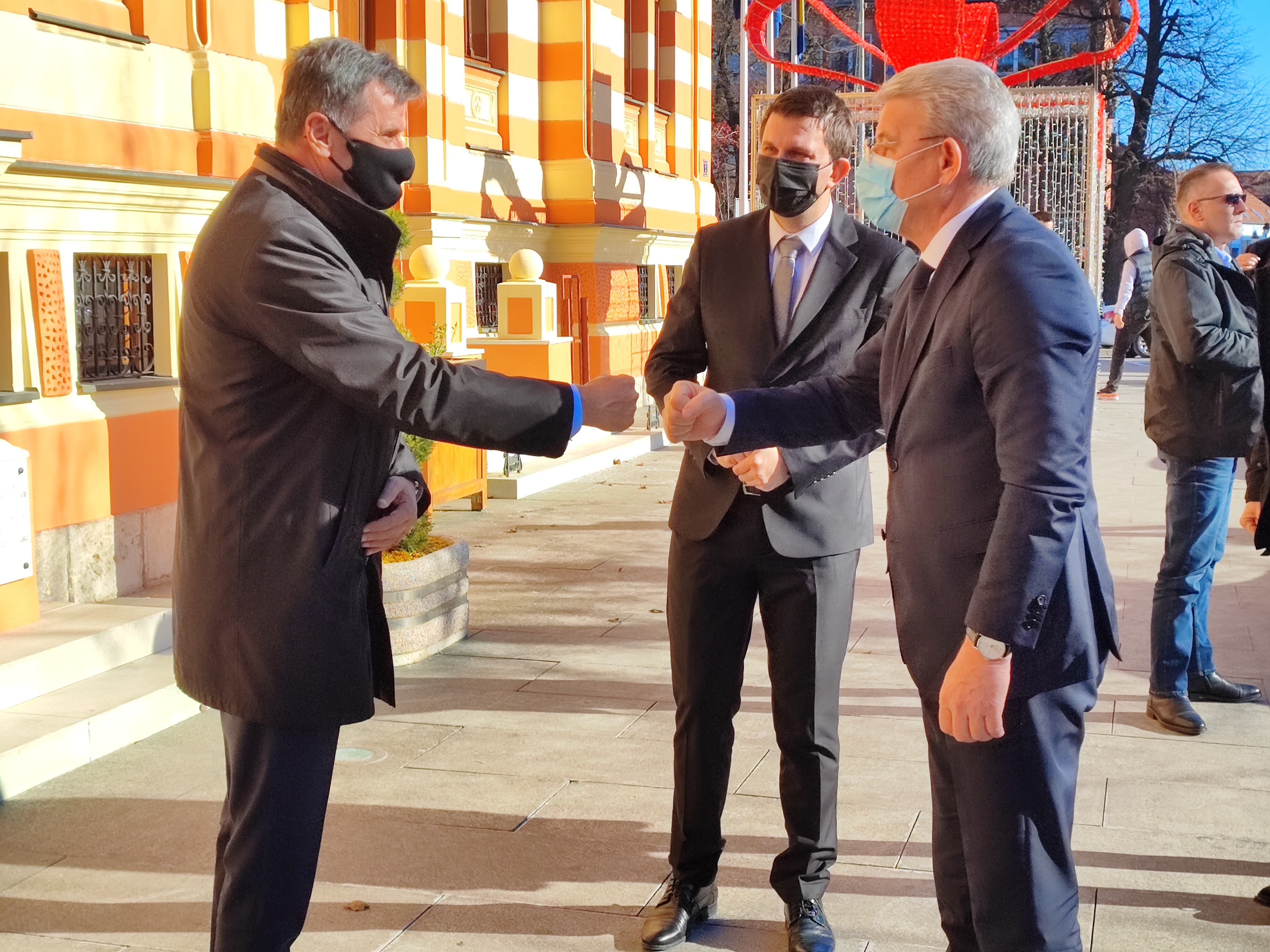 Džaferović i Novalić u posjeti Brčkom