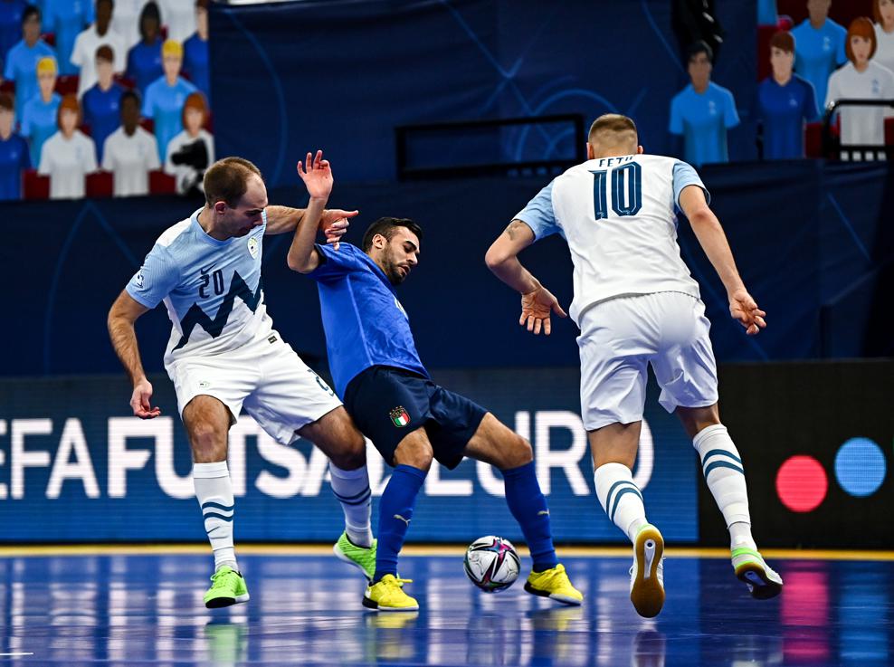 italy_v_slovenia_-_uefa_futsal_euro_2022 (3)