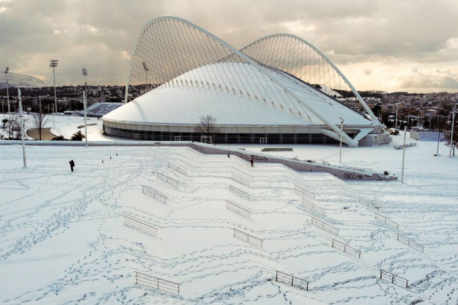 1643123622-RTS4U40L-900x600