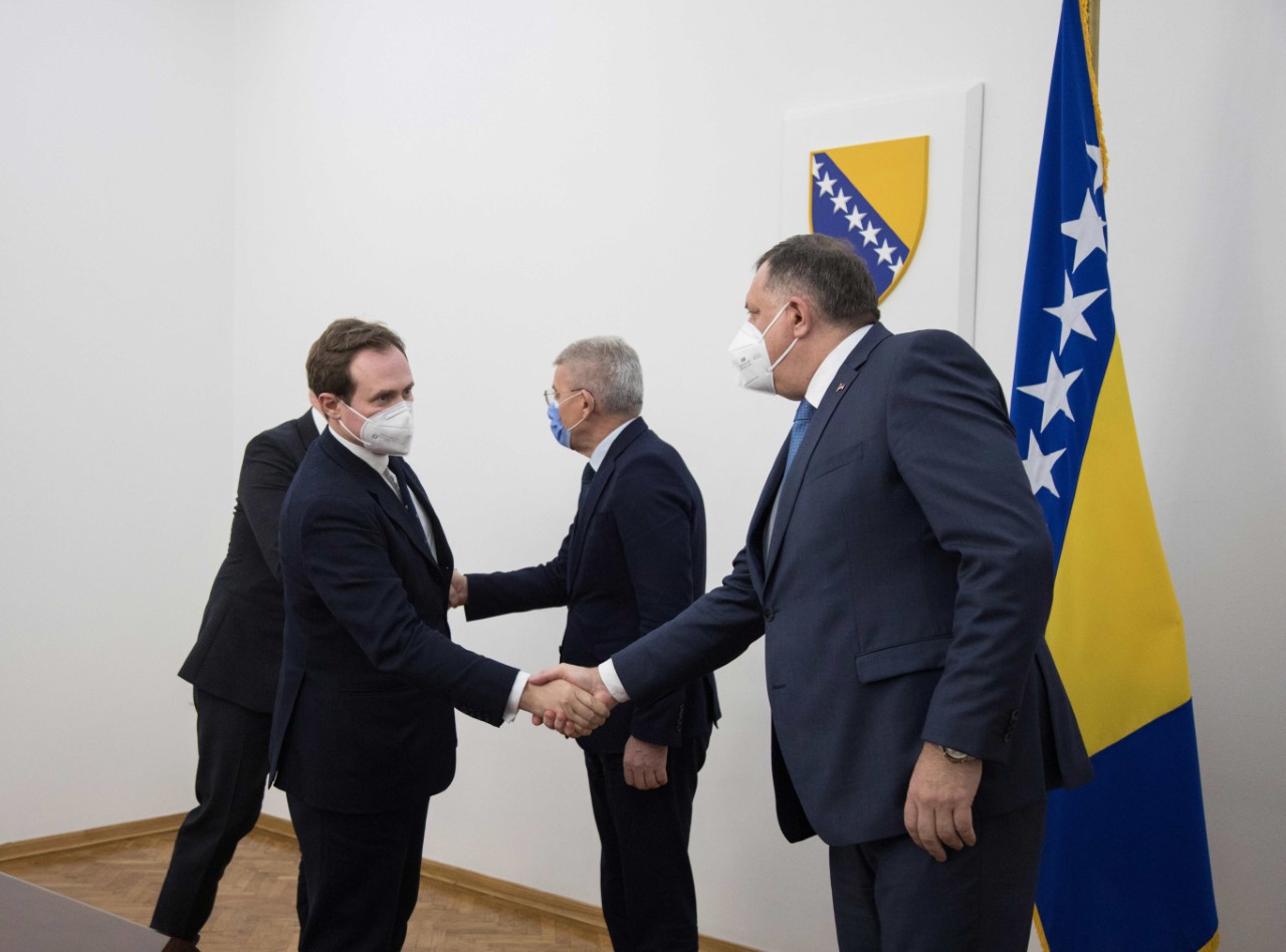 thumbnail_pbih-brit par,2