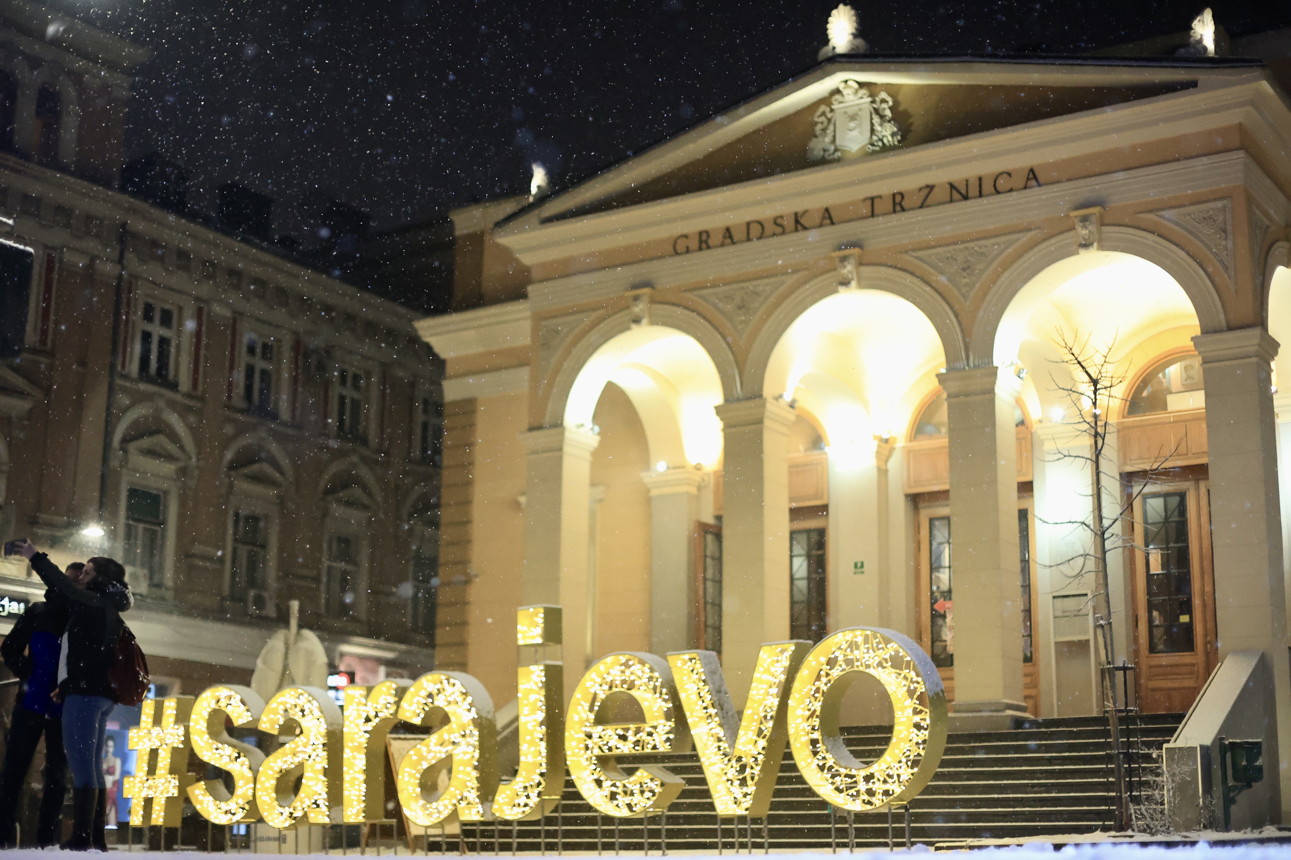 SNIJEG SARAJEVO NOĆ