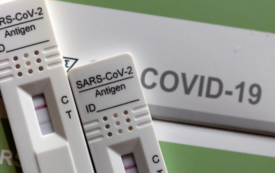 1642577162-2022-01-14T084414Z_835414714_RC2EYR9NHCG0_RTRMADP_3_HEALTH-CORONAVIRUS-900x568