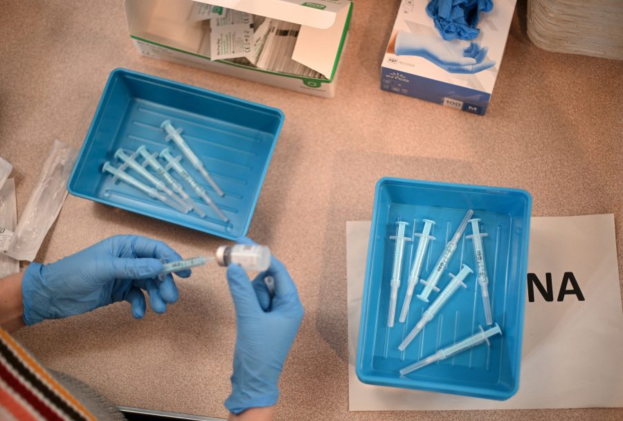 1639415356-000_9TY4BF-900x609