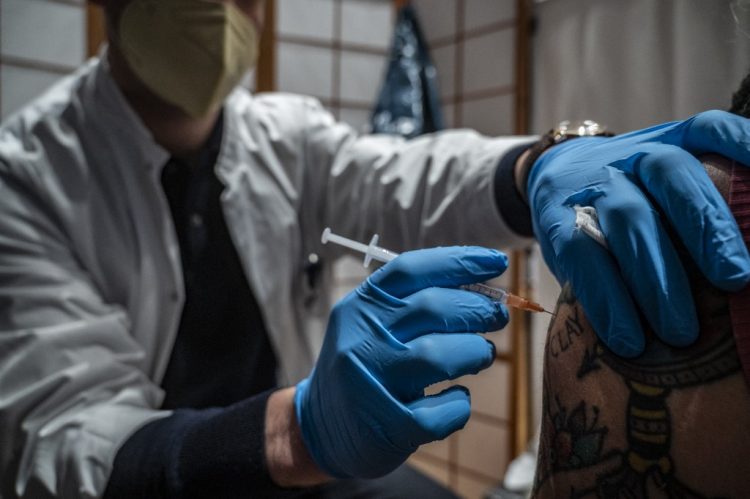 1643184846-000_9WE9DW-750x499