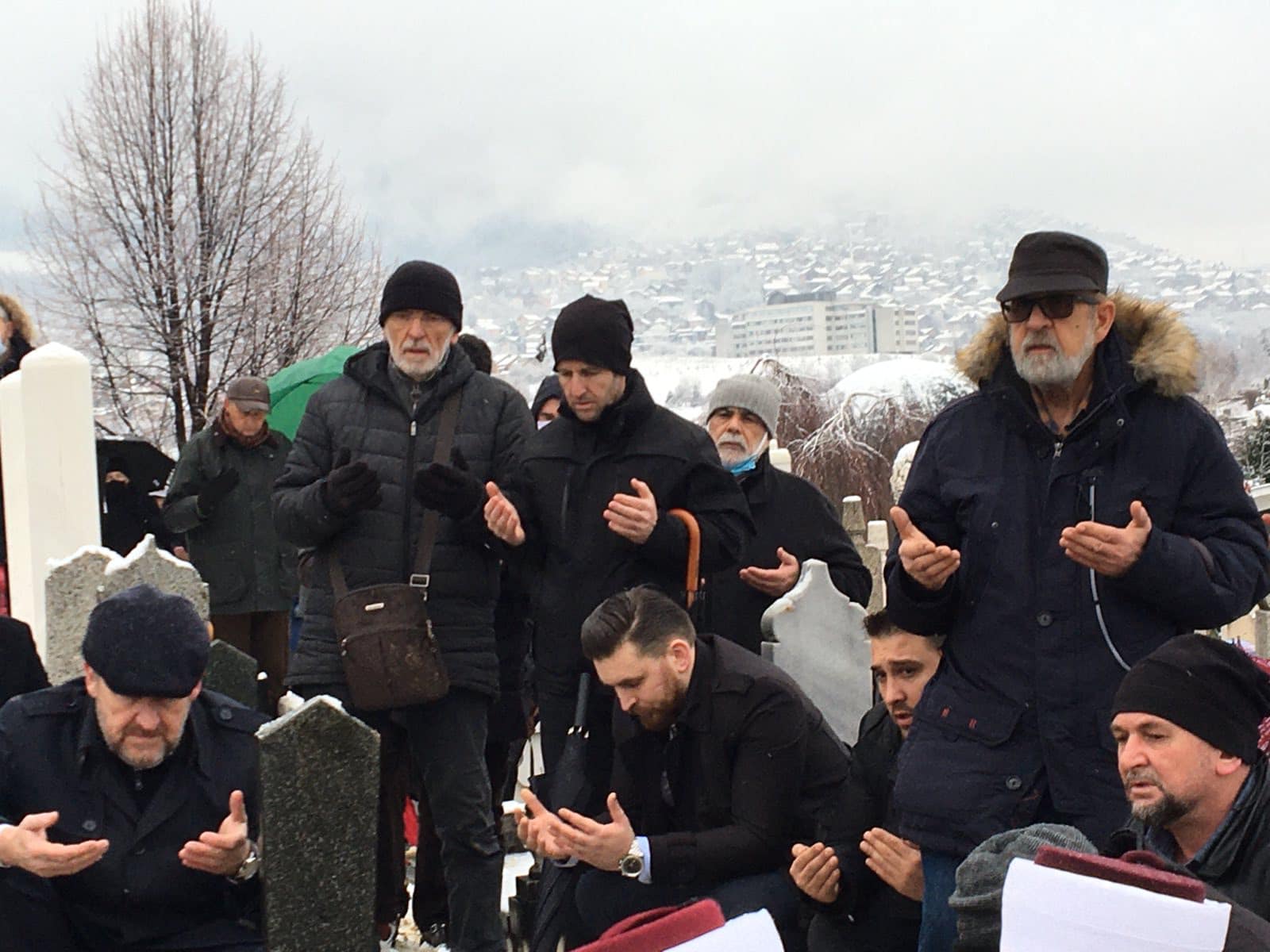 Dženaza majci Sebije Izetbegović (Faceboook/S.I.)