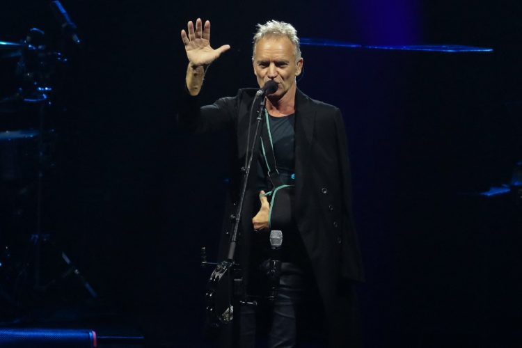 1644565806-000_9ZF4PX-750x500