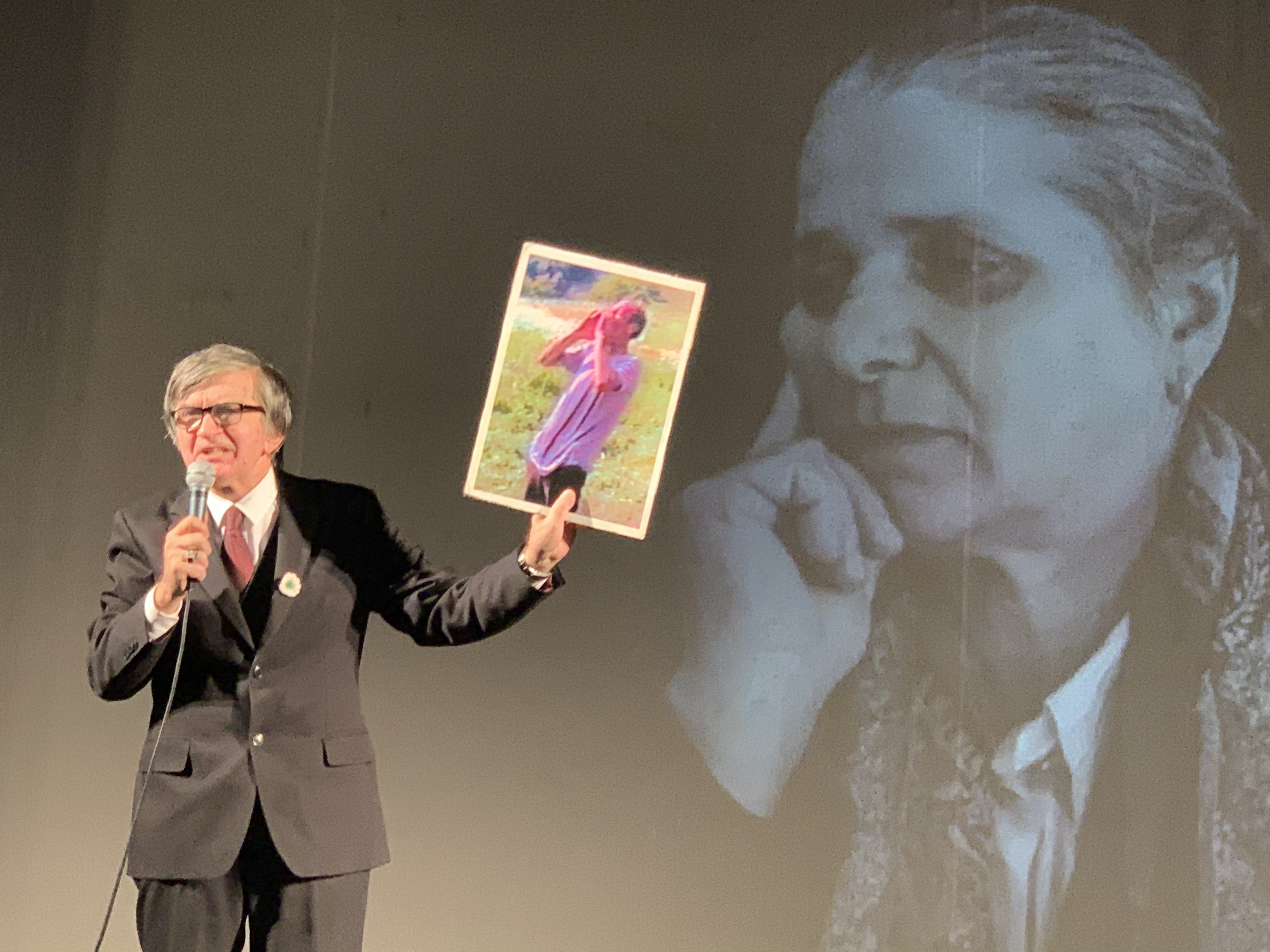 975C46CB-8091-407A-B244-C20728367779