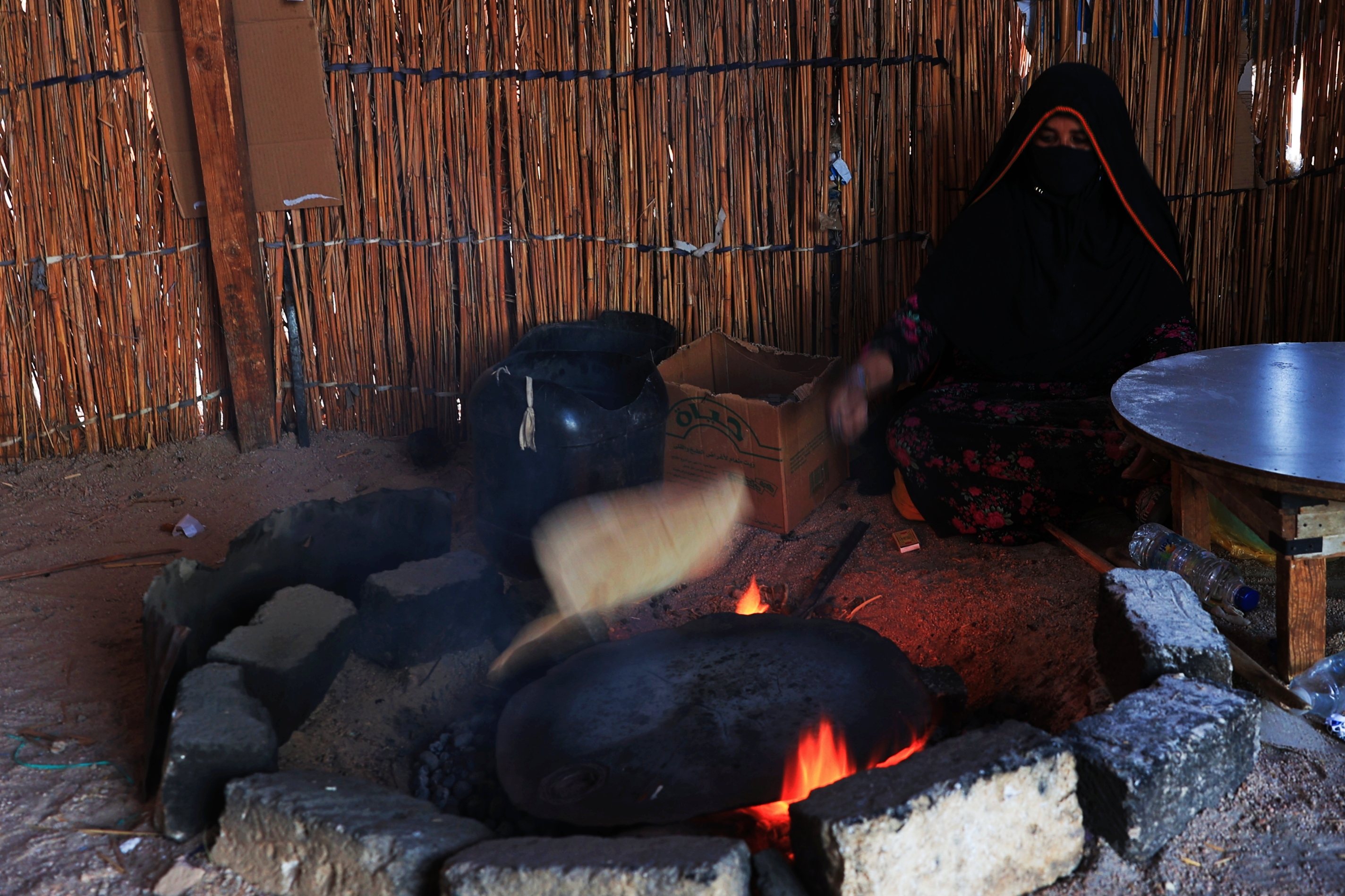 F. Z./N1 - Priprema beduinskog hljeba