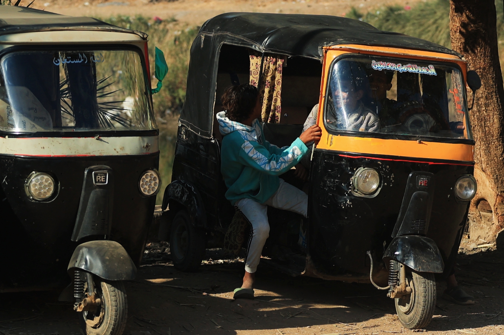 F. Z./N1 - Ulice Egipta od Hurghade do Luxora