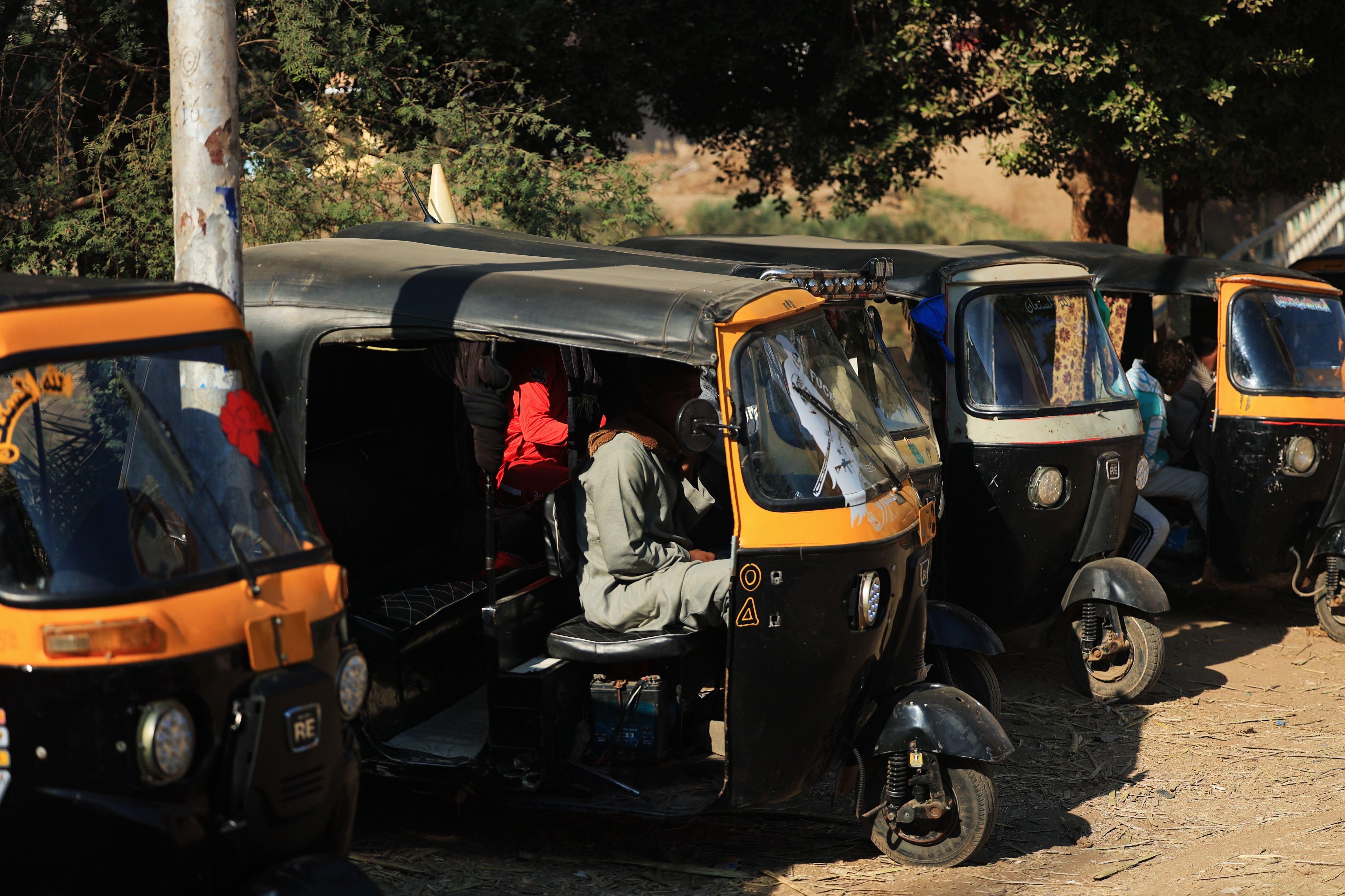 F. Z./N1 - Ulice Egipta od Hurghade do Luxora