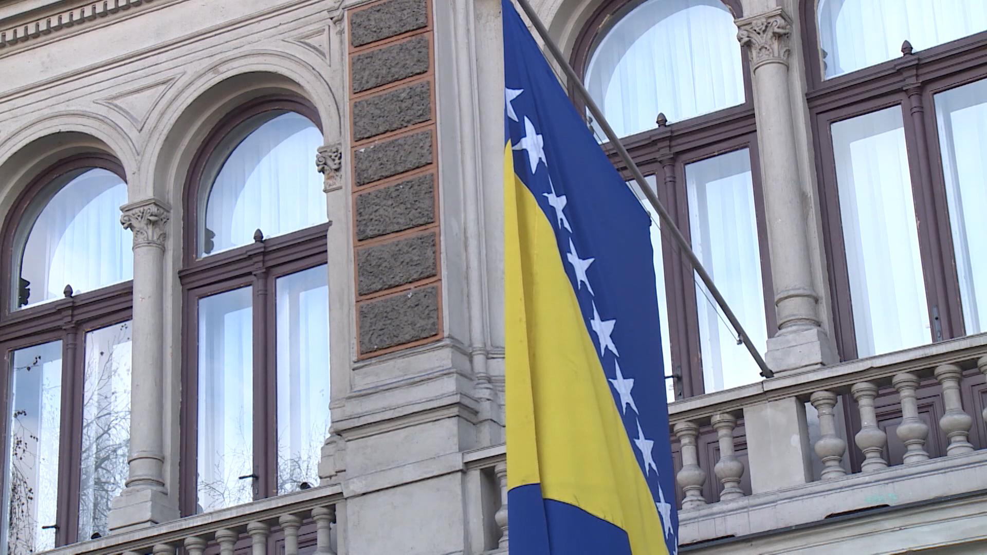 zastava bih SA-ZAKON O VP BIH-SNM-1(20220226-134022097).mxf.00_01_51_16.Still002